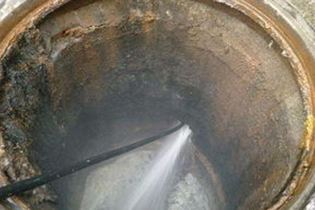 渭城底张水管的维修/能通马桶吗